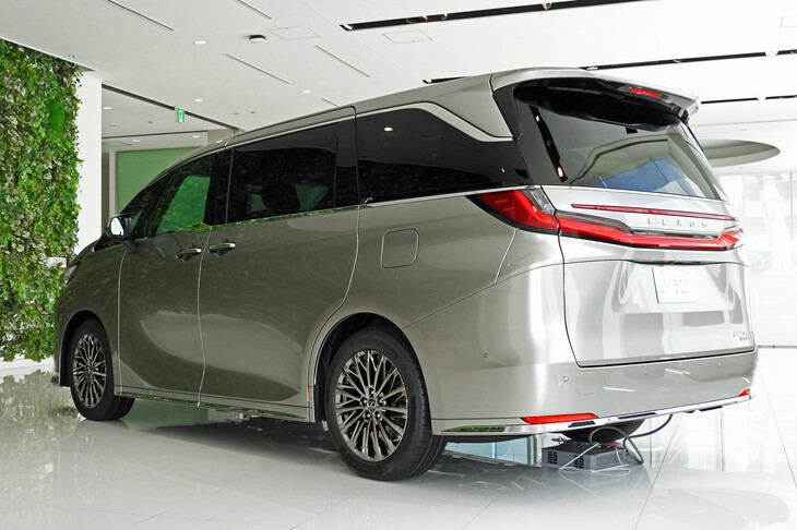 レクサスLM500h“バージョンL”（エクステリア）