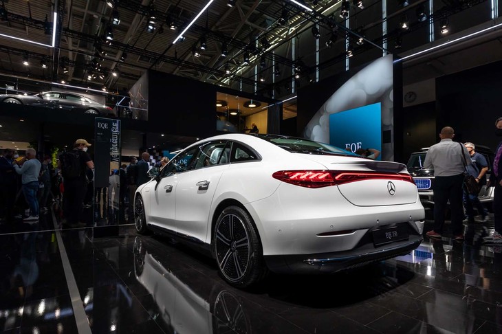 メルセデス・ベンツEQE350