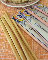 クルマ酔い防止に効き目があるとされるグリッシーニ。