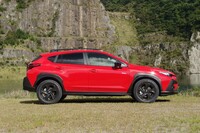 ボディーサイズは世代交代でほとんど変わらないが、デザイン上の躍動感は増している。