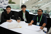 アートセンター・カレッジ・オブ・デザインのトランスポーテーション学科で学ぶ学生さんたち。写真右端が、文中に登場するキットカット君。