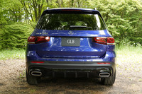メルセデス・ベンツが新型SUV「GLB」を日本導入　手ごろなサイズの3列7人乗りモデルの画像
