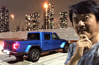 見た目はウルトラハードなのに運転が楽チンな「グラディエーター」。さすが世界一モテるクルマは奥が深い。バック駐車も余裕で、枠にビタッと一発で収められた。でも、ほった君も私も荷台に載せるものはない。