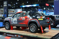 チーム三菱ラリーアートの総合監督は増岡 浩さん。初参戦での総合優勝は快挙だ。