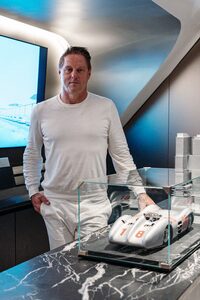 清水「ワグナーさんはこれからどうするのかな？　まだ若そうだけど」　
	ほった「来年あたり、どこかの中国メーカーでバリバリ働いていたりするかもしれませんよ」