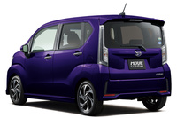 「ムーヴ カスタムRS“ハイパーSA III”」のリアビュー。