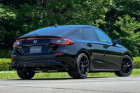 「シビック」の純ガソリンモデルは、販売の58％がMT車だったという。マイナーチェンジ後のラインナップでは、MT専用車として「RS」が追加されるいっぽう、既存の「LX」「EX」のMT車は廃止される。