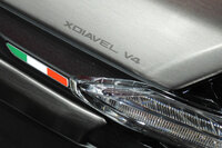 ドゥカティが「XディアベルV4」を日本に導入　高い動力性能が自慢のスポーツクルーザーの画像