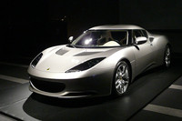 ロータスのミドシップ2＋2、「エヴォーラ」お披露目！