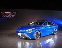 エモーショナルなデザインと走りが追求された2代目「ミライ」。水素エネルギー社会の実現をけん引するクルマとなることが期待されている。