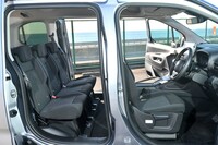 ディフェンダー130アウトバウンド（4WD/8AT）／フィアット・ドブロ（FF/8AT）／アバルト500eツーリスモ カブリオレ（FWD）【試乗記】の画像