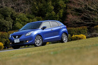 安全装備は充実しており、ミリ波レーダー方式の運転支援システム「レーダーブレーキサポートII」が全車標準装備となる。