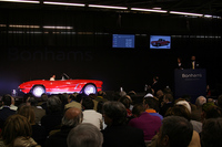 オークションで。1962年「コルベット」は5万5000ユーロで落札。