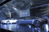 アストンマーティンの新型スポーツカー「DB11」が上陸の画像