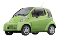 1999年にデビューした、日産の電気自動車「ハイパーミニ」。最高速度100km/h、充電1回の航続距離は115kmだった。