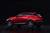 全高は1550mmに抑えられている。