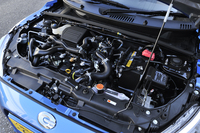 64psと9.5kgmを発生する、0.66リッターの直3ターボエンジン。「ローブS」の燃費値（JC08モード）は標準モデルの「ローブ」と変わらず、CVT車で25.2km/リッター。