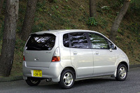 【スペック】ターボT（FF／4AT）：全長×全幅×全高＝3395×1475×1590mm/ホイールベース＝2360mm/車重＝860kg/駆動方式＝FF/0.66リッター直4DOHCターボ インタークーラー付き（60ps/6000rpm、8.5kgm/3000rpm）/車両本体価格＝125.0万円（テスト車＝127.9万円）