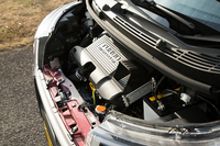 ターボエンジンは最高出力64ps、最大トルク9.4kgmを発生。新たに可変バルブ機構の「DVVT」が採用された。