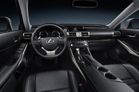 新型「IS350」のインテリア。