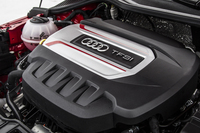 2リッター直4ターボエンジンは「デュアルインジェクション」（直噴にポート噴射を併用する）を採用。231psと37.7kgmを発生する。