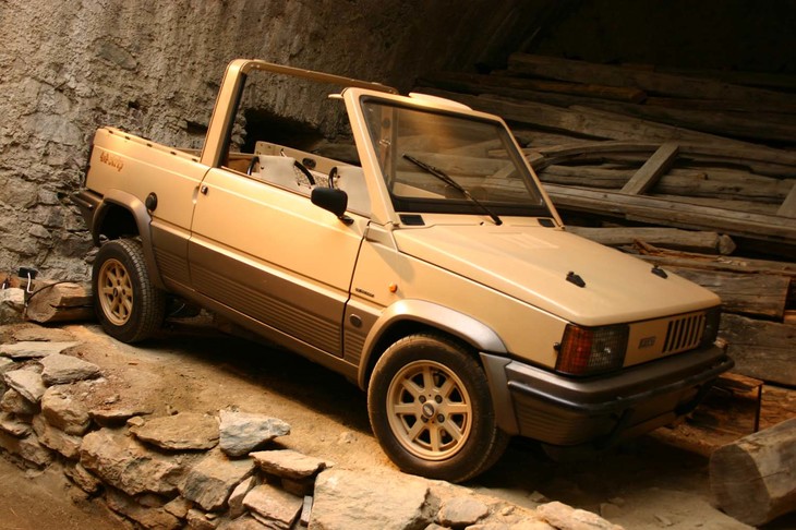 こんなバリエーションも。イタルデザインが「パンダ4×4」をベースに製作し、1980年のトリノショーで提案した「ストリップ」。現在も同社の社内ショールーム（非公開）に保存されている。