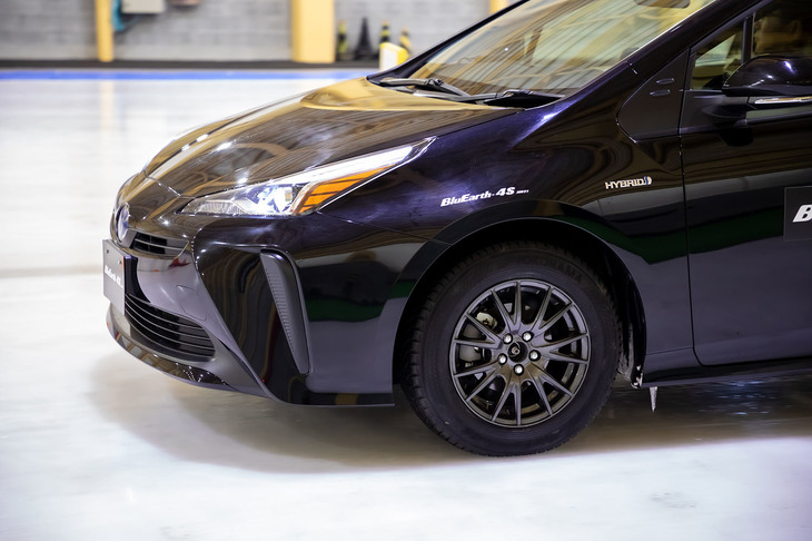 氷盤のフルブレーキング性能は、スタッドレスタイヤの2割程度減という印象のオールシーズンタイヤ。リアルワールドでは、あらかじめ凍っていそうな路面（日陰や橋の上など）を予測しながら適切な速度で走れば、ヒヤリとする場面が少なくなるはずだ。