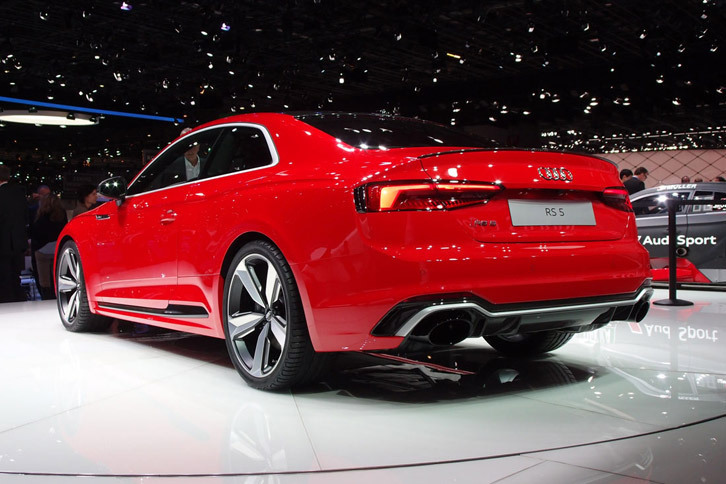 アウディRS 5クーペ