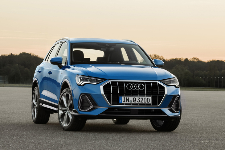 アウディQ3