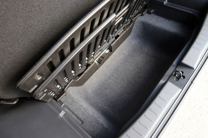 三菱eKクロスT（ラゲッジスペース）