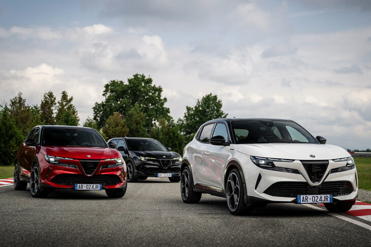 アルファ・ロメオ・ジュニア エレットリカ280ヴェローチェ