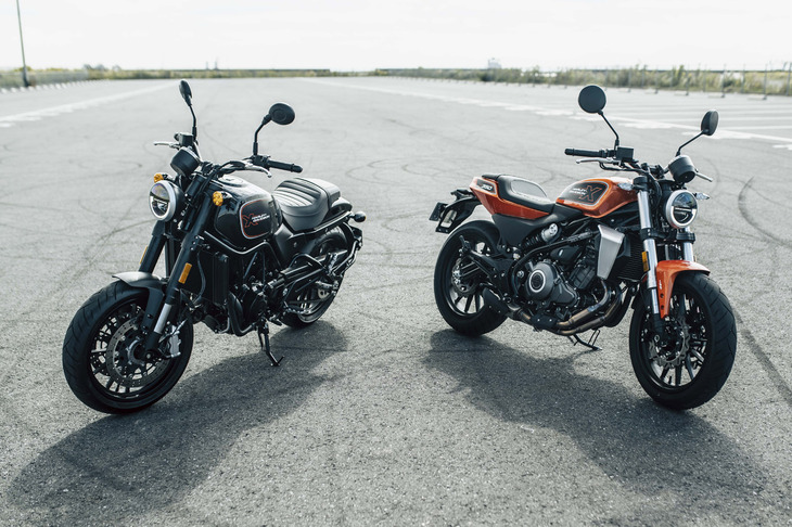 ハーレーダビッドソンの「X500」（写真左）と「X350」（同右）。