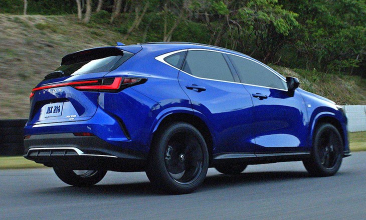 レクサスのグローバルコアモデルと位置づけられる新型「NX」。国内では2021年秋ごろに発売される。