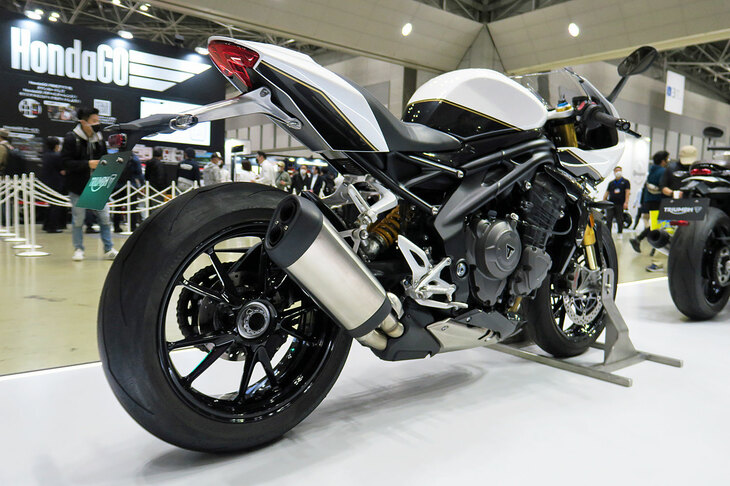 トライアンフ・スピードトリプル1200RR