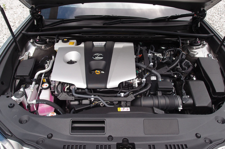 レクサスES300h“バージョンL”（パワーユニット）