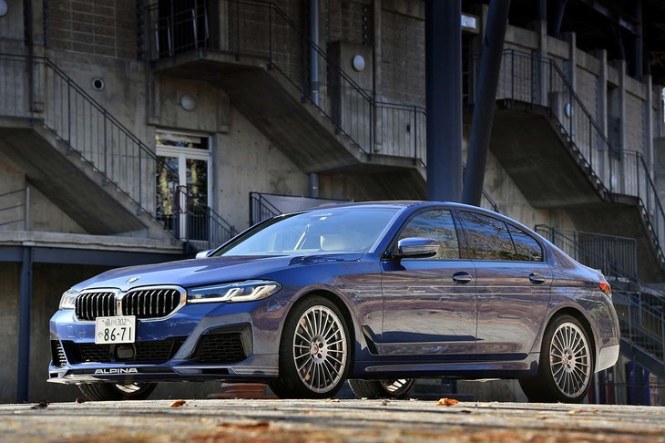 2020年にデビューした。最新型の「BMWアルピナD5」。グレード展開としては、4WDのセダン「D5 Sリムジン アルラット」のみで、2021年3月初旬にデリバリーが開始された。