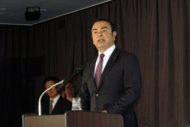 日産のカルロス・ゴーン氏は「日産はあくまで株主」として、三菱自動車の経営に過度に介入する意向がないことを強調。同時に「（今回の提携は）17年間のルノー日産アライアンスの成功にもとづくもの」と述べ、今回の提携の成功に自信を見せた。
