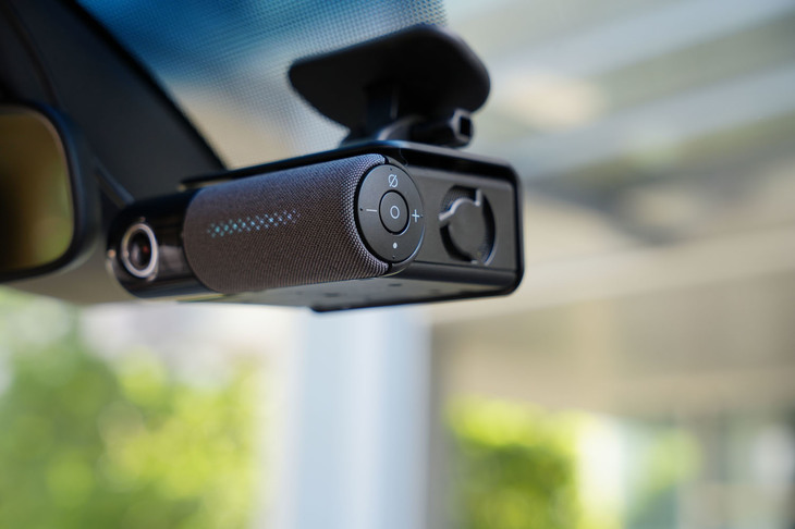 「会話するドライビングパートナー」を名乗るパイオニアの新世代カーナビ「NP1」。