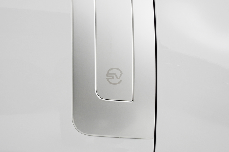 レンジローバーSVビスポーク1858エディション（「SV」ロゴ）