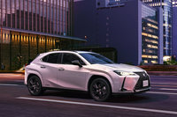 コンパクトSUV「レクサスUX」の特別仕様車“エレガントブラック”登場