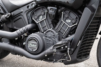 インディアン・スカウト ローグ（6MT）／トライアンフ・ロケット3 GT（6MT）／BMW R1250RS（6MT）【試乗記】の画像