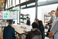 最初の利用時にはインストラクターによる安全講習や練習走行などのレッスンを実施。バイク初心者も安心である。