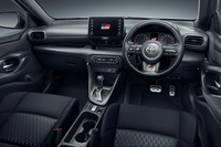 ラインナップ中、唯一のCVT車となる「RS」グレードのインテリア。