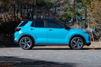 ボディーサイズは全長×全幅×全高＝3995×1695×1620mm。5ナンバー規格におさまっている。