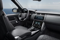 「レンジローバー SVオートバイオグラフィー ダイナミック ブラック」のインテリア。