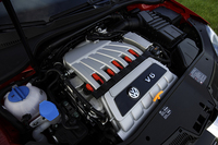 フォルクスワーゲン・ゴルフR32（2ペダル6MT）【海外試乗記】の画像