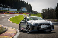 日本勢では、3月のニューヨークショーで発表された「日産GT-R」の2017年モデルがいよいよ試乗記に登場。ベルギーはスパ・フランコルシャンでの走りを、渡辺敏史氏がリポートしました。