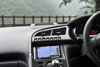 ケンウッド「MDV-Z701」スマホ連携をとことん活用したハイレスポンスナビの画像