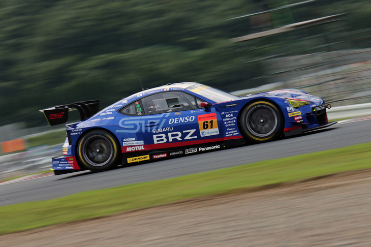 SUPER GTのGT300クラスに参戦するSTIの「BRZ GT300」。市販のBRZのエンジンはFA20だが、こちらはEJ20を使用している。