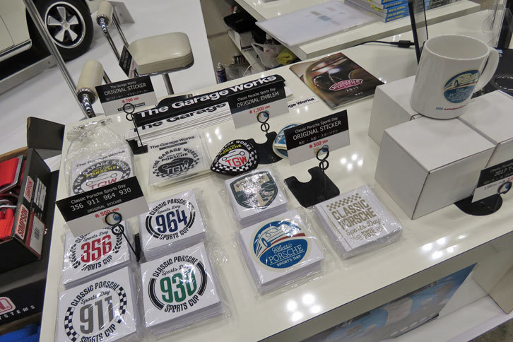 THE GARAGE WORKSのブースの様子。